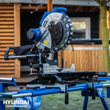 Hyundai Telescopische Afkortzaag / Verstekzaag 1800W 2 Hyundai Telescopische Afkortzaag / Verstekzaag 1800W - Afbeelding 2
