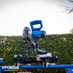 Hyundai Telescopische Afkortzaag / Verstekzaag 1700W -Elektrisch Gereedschap 123 1669