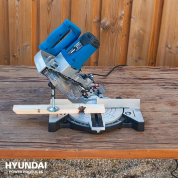 Hyundai Afkortzaag / Verstekzaag 1100W Hyundai 4 Hyundai Afkortzaag / Verstekzaag 1100W Hyundai - Afbeelding 4