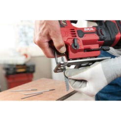 SKIL 20V Decoupeerzaag 3420CA (zonder Accu) 12 SKIL 20V Decoupeerzaag 3420CA (zonder Accu) -Elektrisch Gereedschap 123 2013