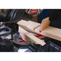 SKIL Afkortzaag /verstekzaag 254mm Met Trekfunctie, Laser En 'dual Bevel' Functie 1320AA 2000W + Snelklem -Elektrisch Gereedschap 123 2115