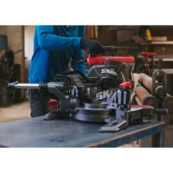 SKIL Afkortzaag /verstekzaag 254mm Met Trekfunctie, Laser En 'dual Bevel' Functie 1320AA 2000W + Snelklem -Elektrisch Gereedschap 123 2118