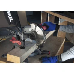 SKIL Afkortzaag / Verstekzaag 216mm 1305AA 1600W + Snelklem 7 SKIL Afkortzaag / Verstekzaag 216mm 1305AA 1600W + Snelklem -Elektrisch Gereedschap 123 2152