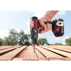 SKIL 20V Accuklopboormachine 3018HB + 2 Accu's 2,0Ah + Lader + Koffer -Elektrisch Gereedschap 123 232