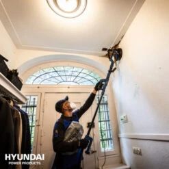 Hyundai Schuurmachine Met Telescopische Steel 750W -Elektrisch Gereedschap 123 3476