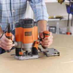 Black & Decker BLACK+DECKER Bovenfrees KW1200E-QS -Elektrisch Gereedschap 123 77