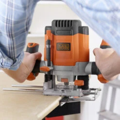 Black & Decker BLACK+DECKER Bovenfrees KW1200E-QS -Elektrisch Gereedschap 123 78